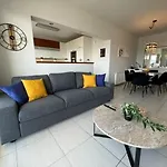 Апартаменты Queens Boutique 2br *