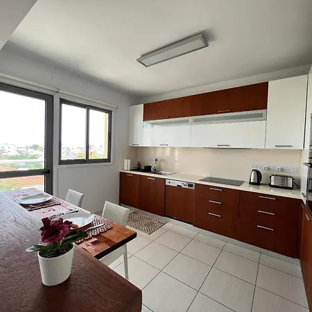 Queens Boutique 2br * Agios Dhometios