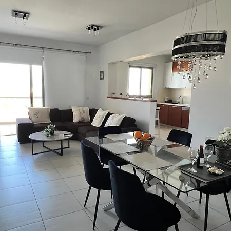 Queens Boutique 2br Agios Dhometios