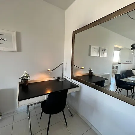 Queens Boutique 2br * Agios Dhometios